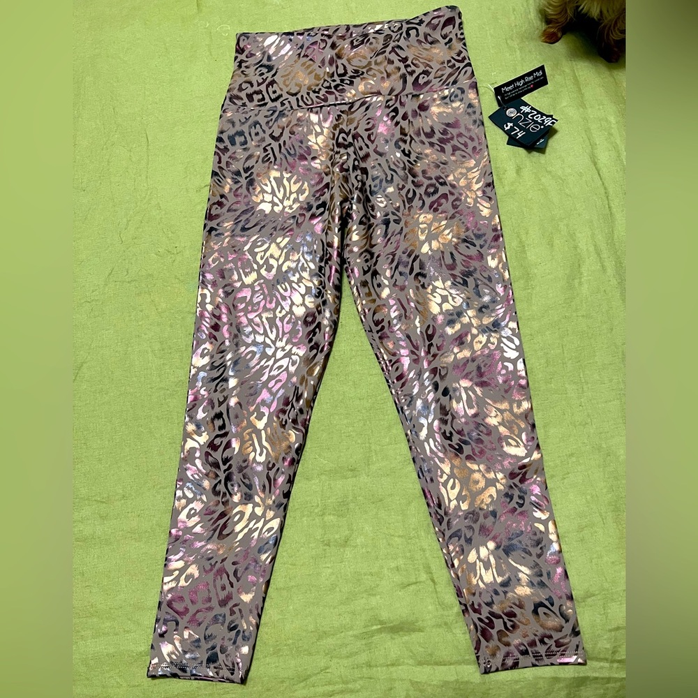 Onzie cropped workout leggings